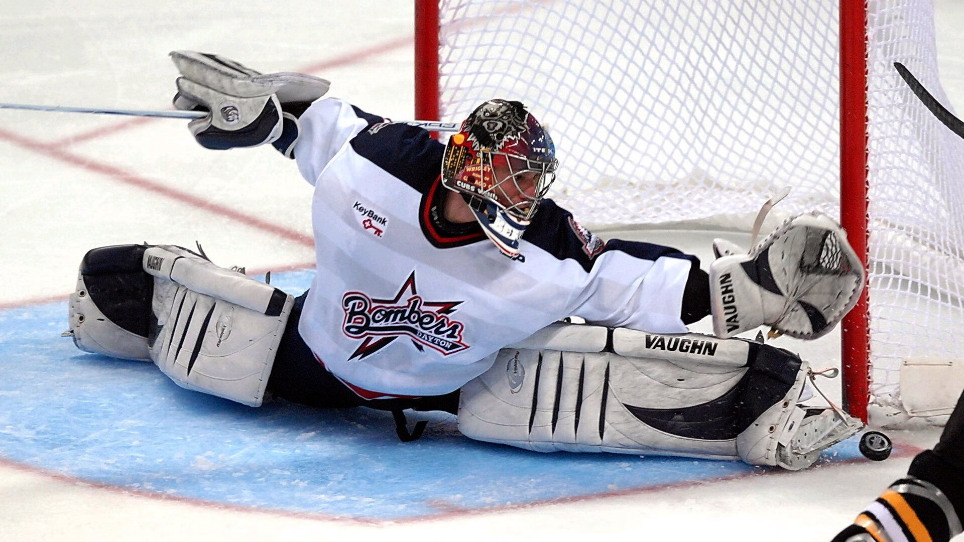 虚拟偶像电竞比赛首次亮相,创新融合带来新体验,虚拟 偶像